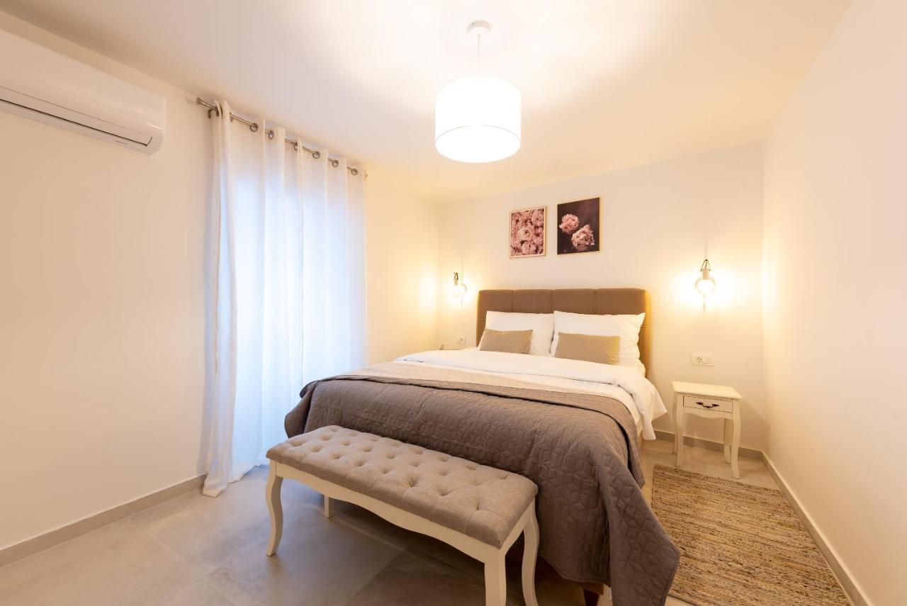 Apartment Olive Kaštela Zewnętrze zdjęcie